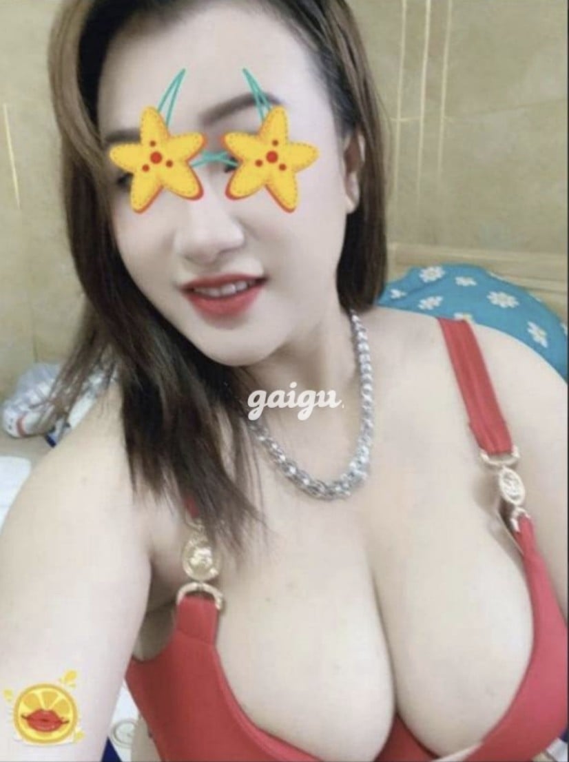 ❤️  Ngọc Duyên  ❤️ Em Gái Dâm MASSAGE Siêu Xinh Ngọt Ngào 第3张
