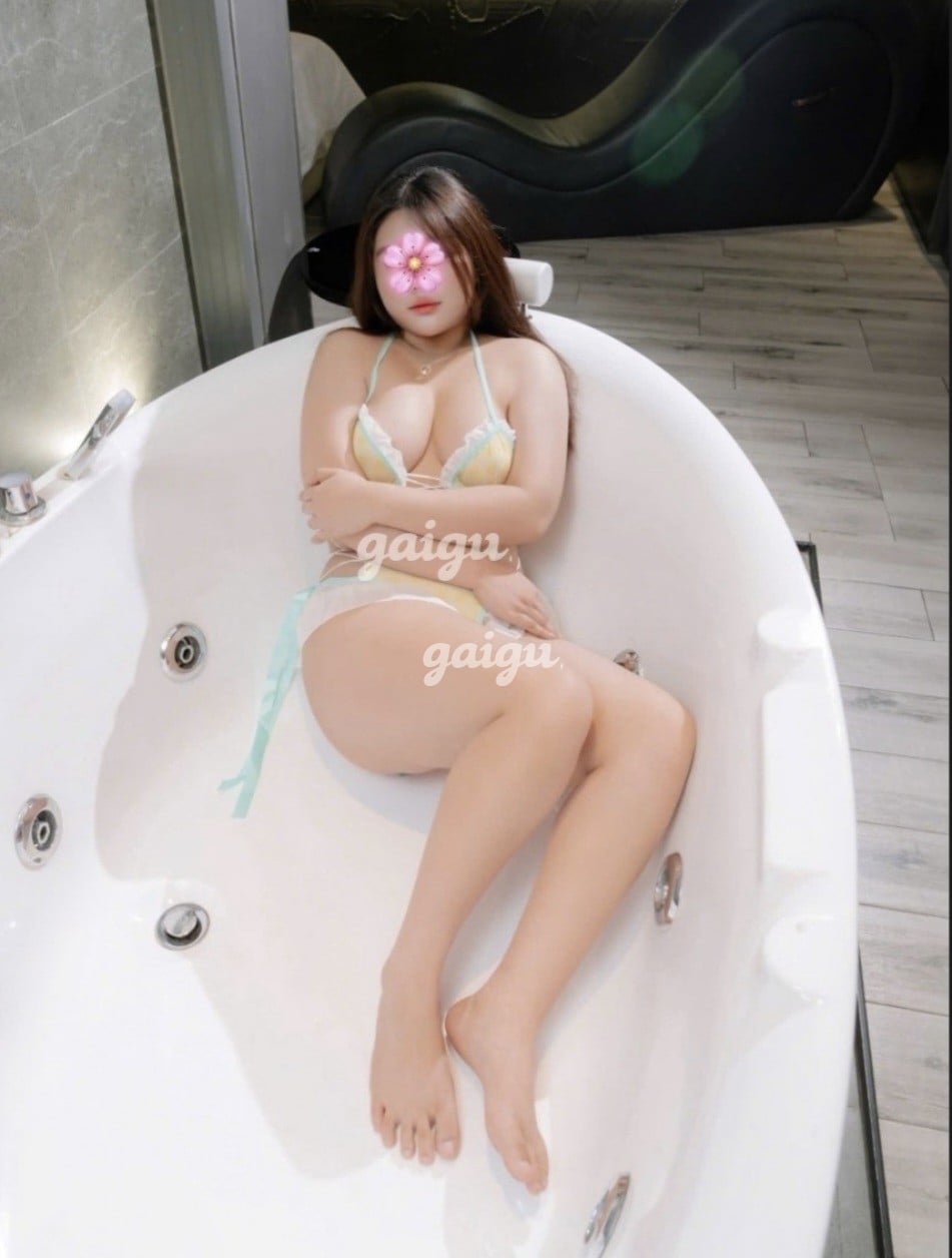 BÉ AN 2K6❤HÀNG NON TƠ - BODY NÓNG BỎNG❤VÚ TO BƯỚM KHÍT❤MẶT XINH DÂM - NGOAN HIỀN CHIỀU KHÁCH❤