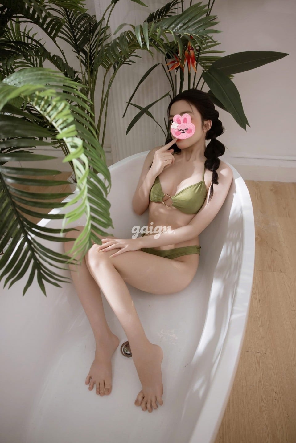 NGOC ANH 2k4 -  Da Trắng,Cao 166,Ngọt Ngào,Quyến Rũ