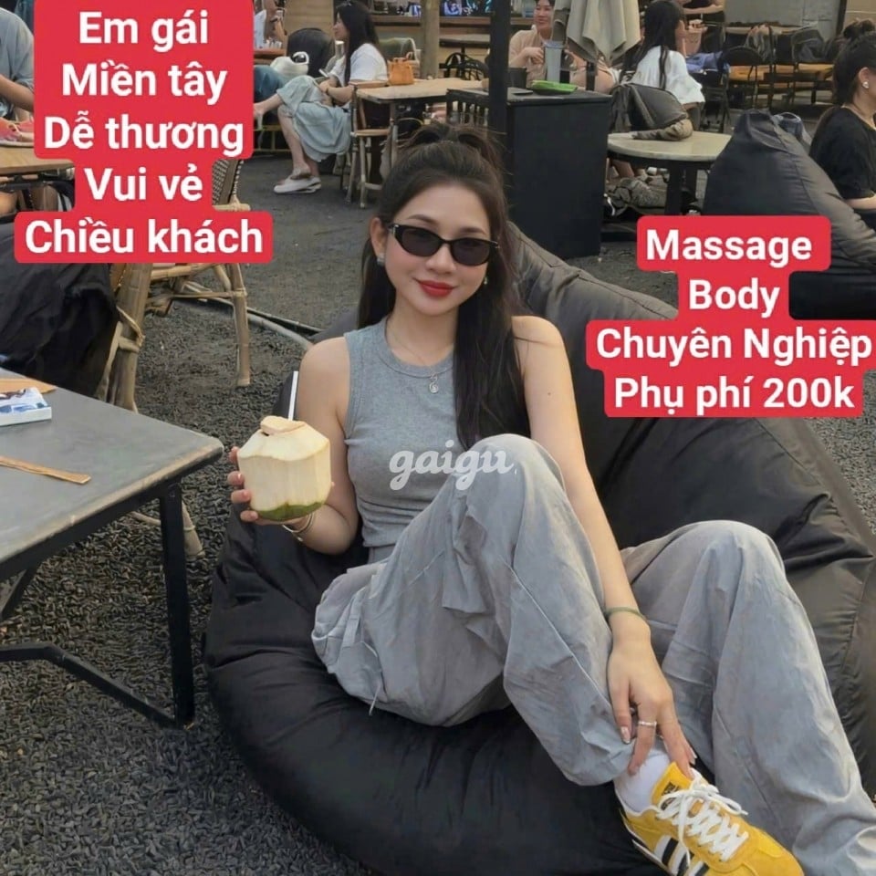 Linh Anh Chân Dài Ngực Nở Mông Cong, Kỹ Năng Làm Tình điêu Luyện