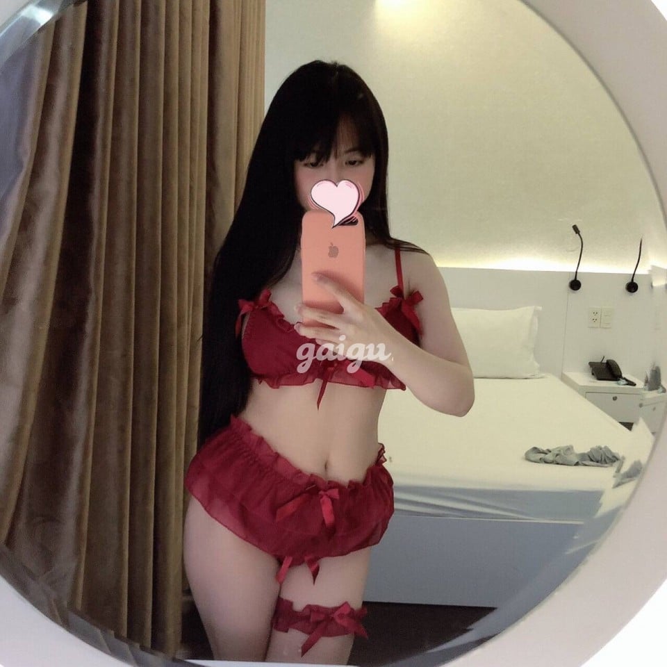 HOT GIRL LY BABY - THẦN DÂM CHÁO LƯỠI, LÀM TÌNH NHƯ NGƯỜI YÊU