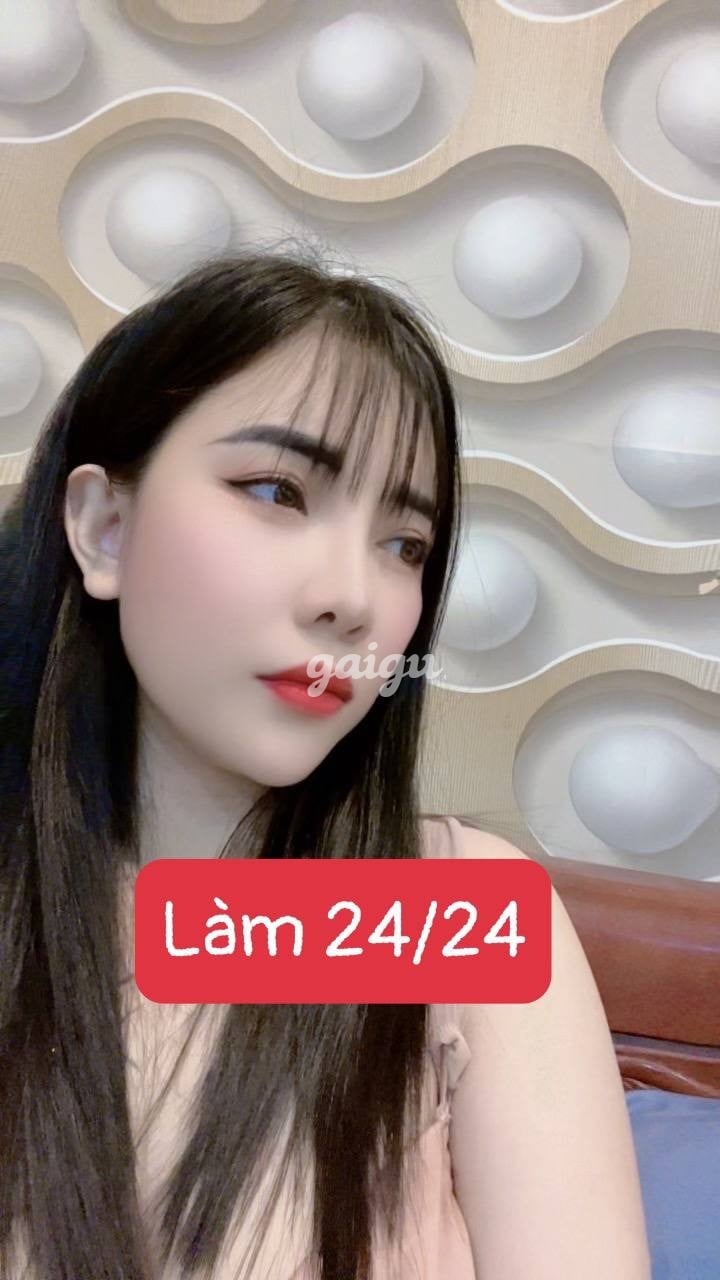 BÉ MÂY - CAM KẾT VÚ TO + DA TRẮNG CỰC ĐẸP