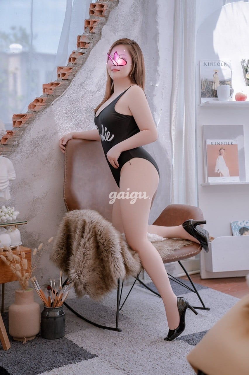 Thuý Hằng Nhiệt Tình Chiều Khách Dẫm đãng Gặp Là Nghiền 第6张