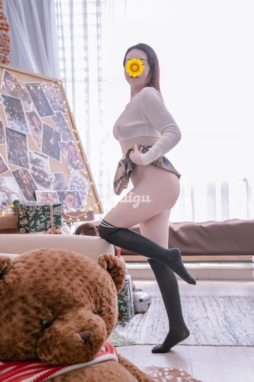 BĂNG NHI DA TRẮNG DÂM ĐÃNG ĐẲNG CẤP LÀM TÌNH 第2张