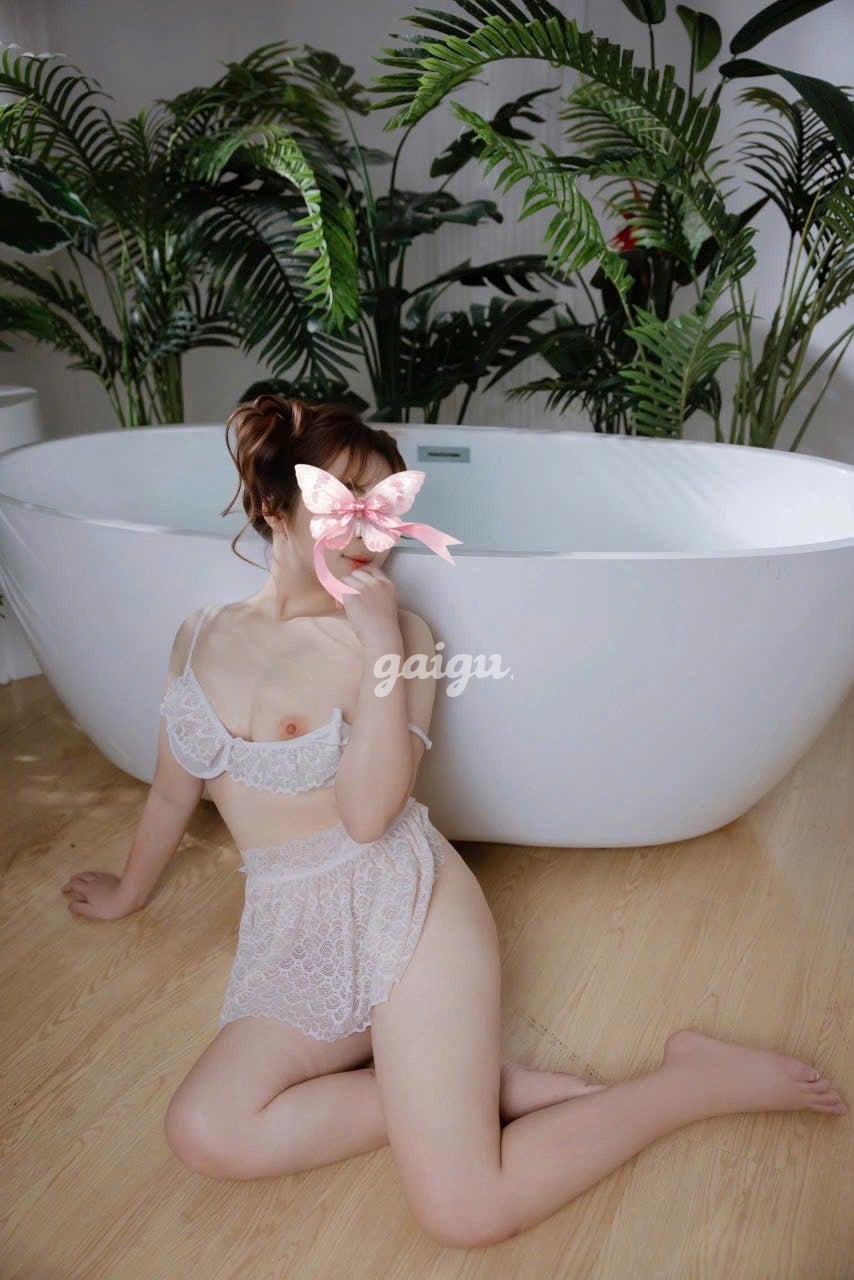 ❤️TƯỜNG LINH 2K3❤️- GÁI MỚI LỚN, MÚP,XINH,NON XANH TƯƠI MƠN MỞN 第8张