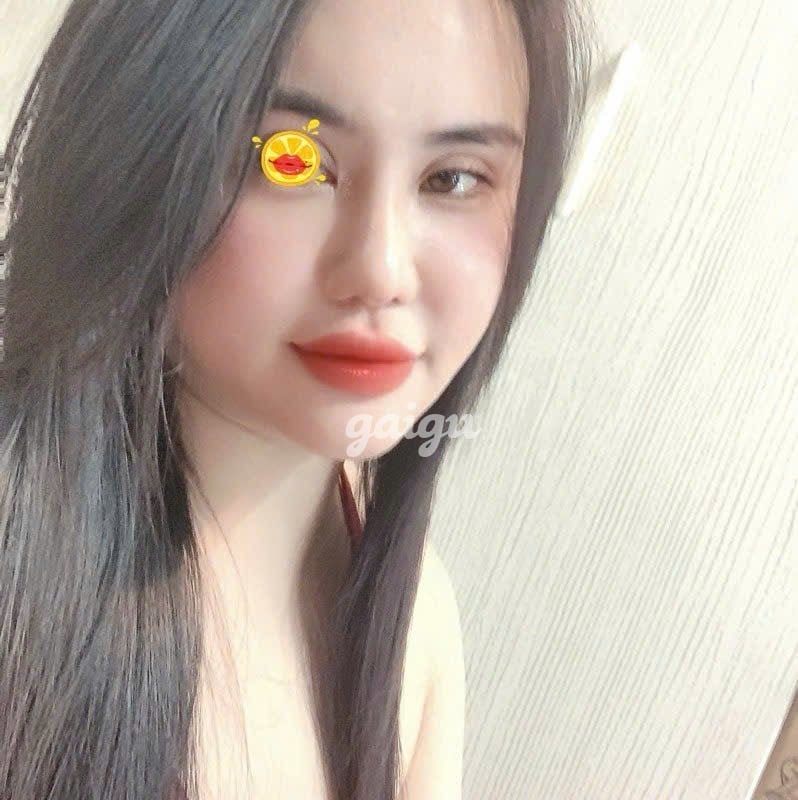 Thảo My❤️Xinh đẹp ,Quyến Rũ ,Rất Ngoan Và Chiều Chuộng - 越南