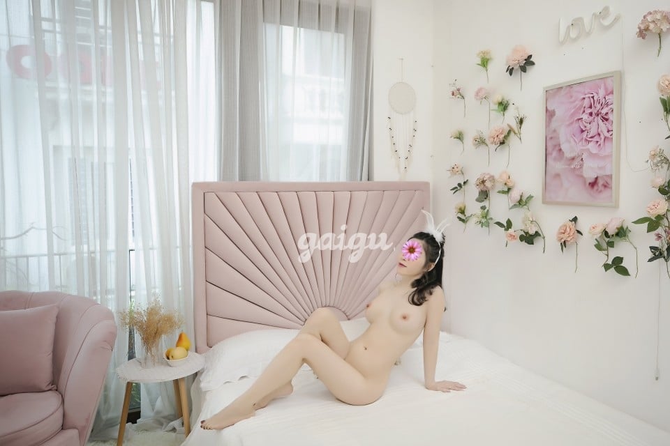 Yến Nhi - Hàng Non Tơ Nuột Nà , Lần đầu Xuất Hiện Tại Hà Nội 第7张