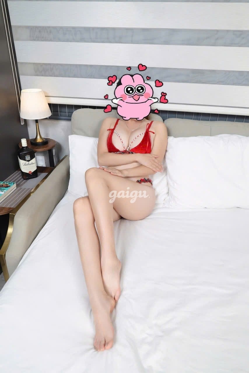 Hotgirt Vy Nguyễn Em Gai Miền Tây Massage Bodyy Bao Phê 第4张