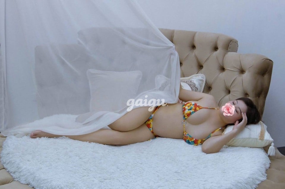 REUP: GÁI DÂM HOÀI THƯƠNG_ VÚ SIÊU TO LÀM PHÊ_GIÁ RẺ 第3张