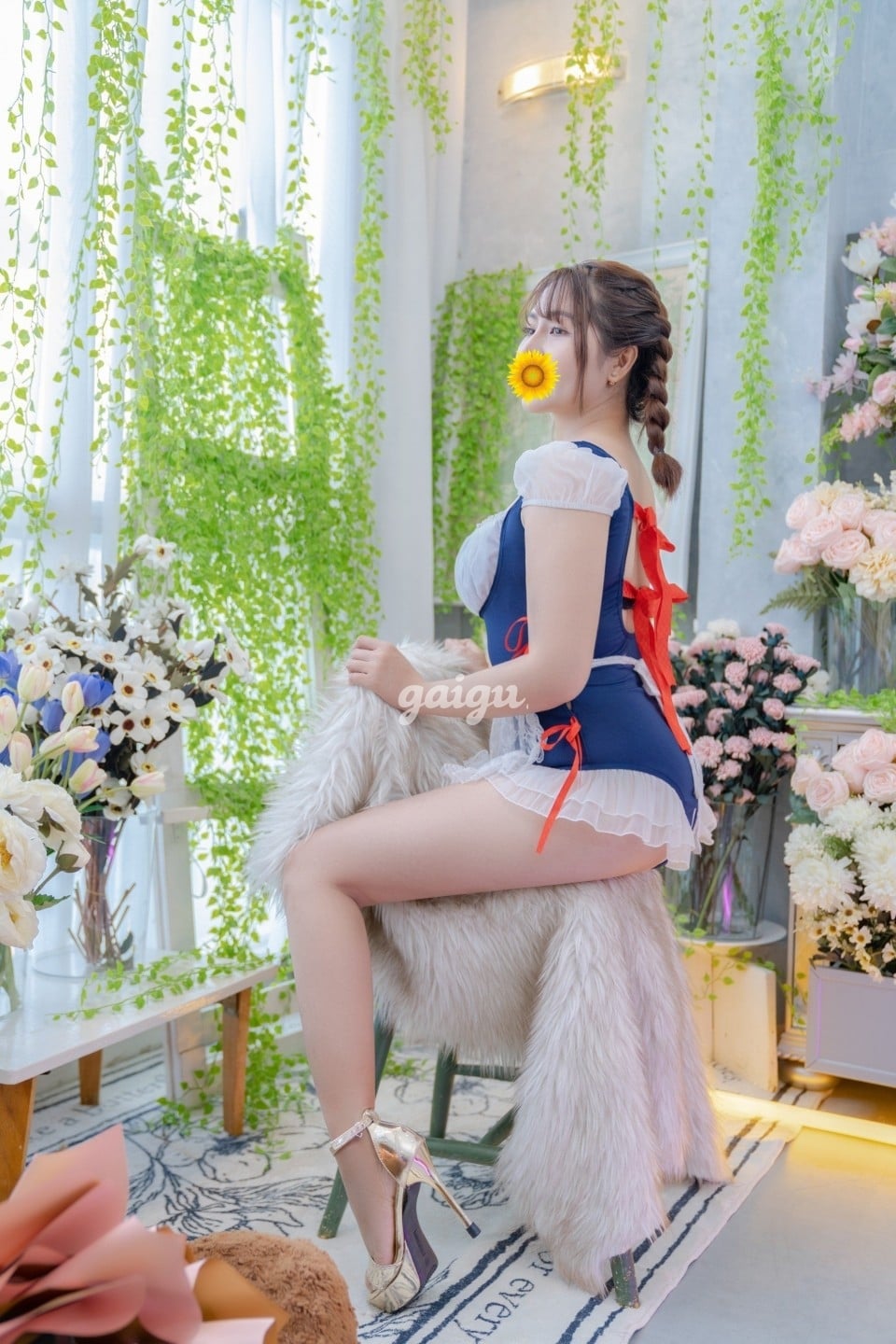 THẢO LINH EM GÁI XINH XẮN NHẸ NHÀN MỚI VÀO NGHỀ ĐI LÀM 第8张