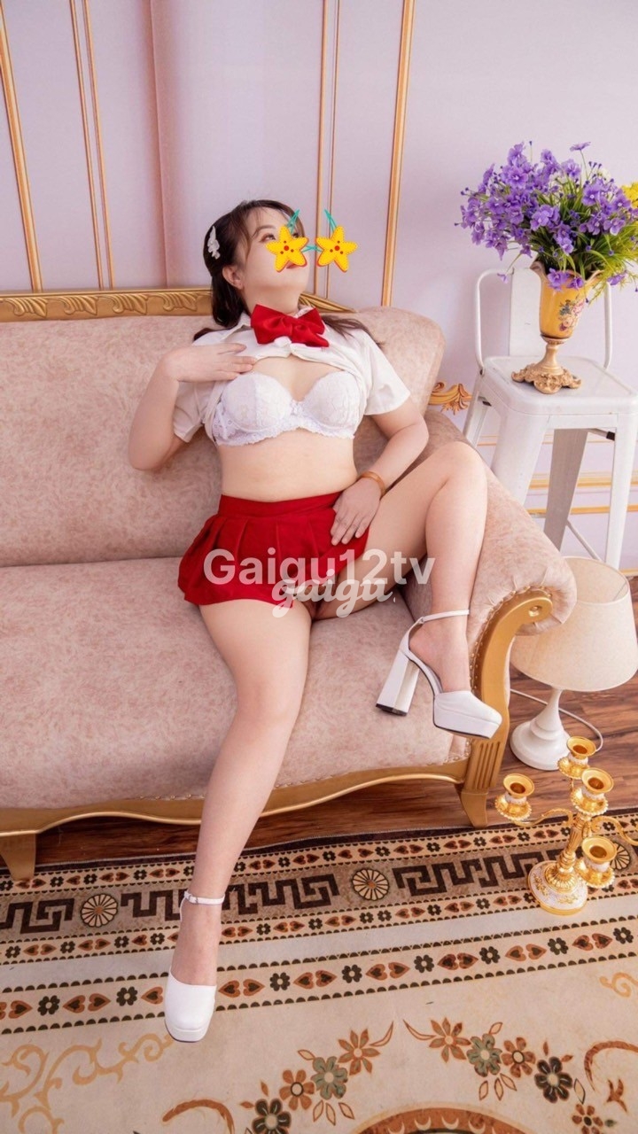 Hương Thảo Em Gái Ngọt Ngào Dịu Dàng Tình Cảm Yêu Và Chiều Khách Như Người Yêu 第7张