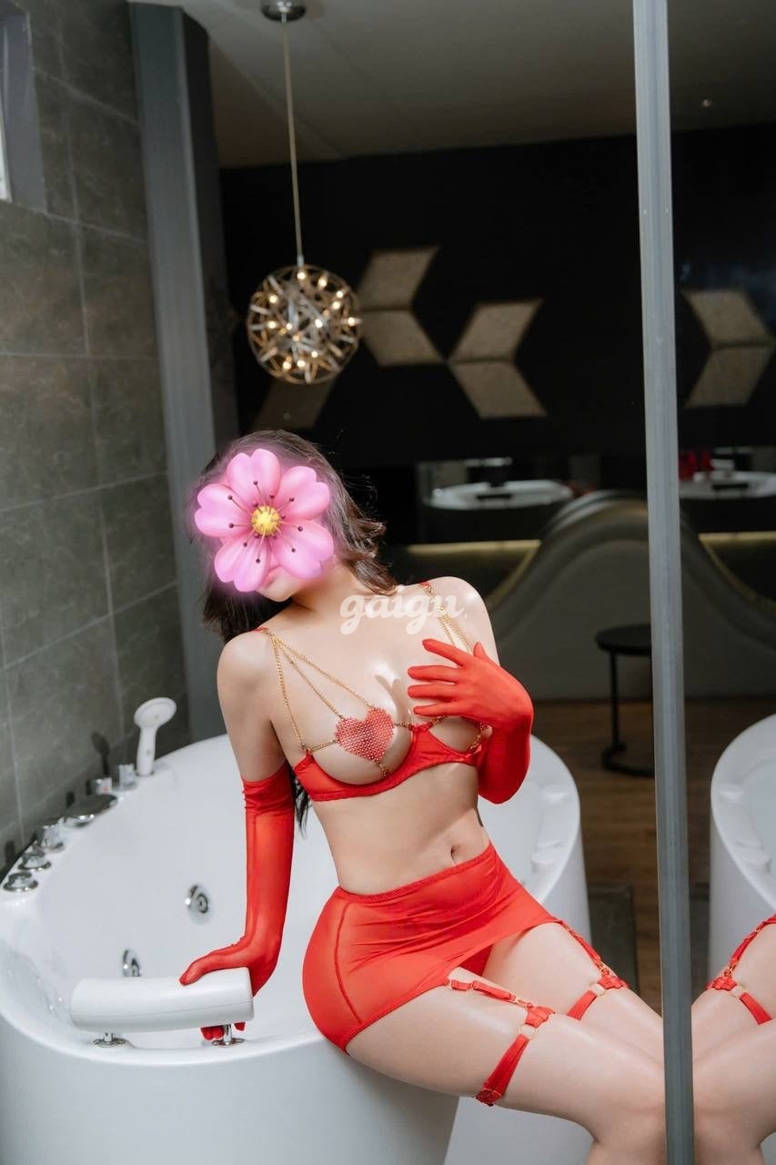 ❤️LY LY❤️ FACE XINH - NGỌT NGÀO KHÓ QUÊN - BODY SIÊU GỢI CẢM 第7张