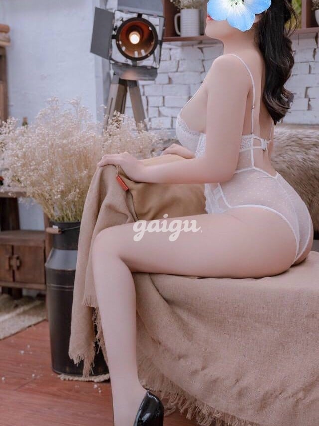 HỒNG TRANG EM GÁI CAO RÁO VÚ TO XINH XẮN VUI VẺ 第3张