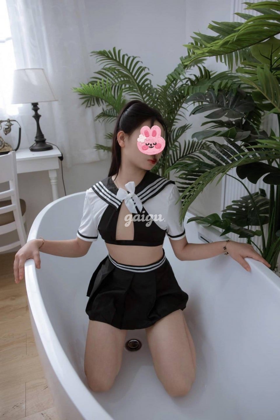 Hot Teen ANH THƯ 2k5 Dáng Cao,Da Trắng,Non Tơ,Mới Đi Làm