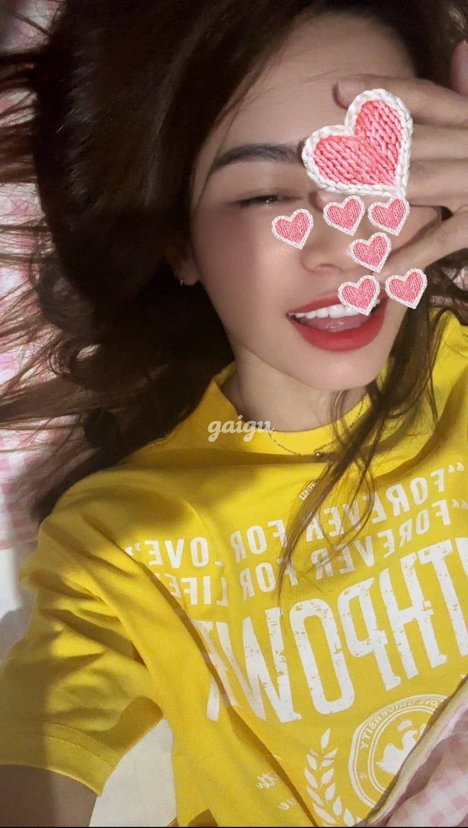 Quỳnh Mai _Face Xinh , Da Trắng Ngoan Dễ Bảo !!!