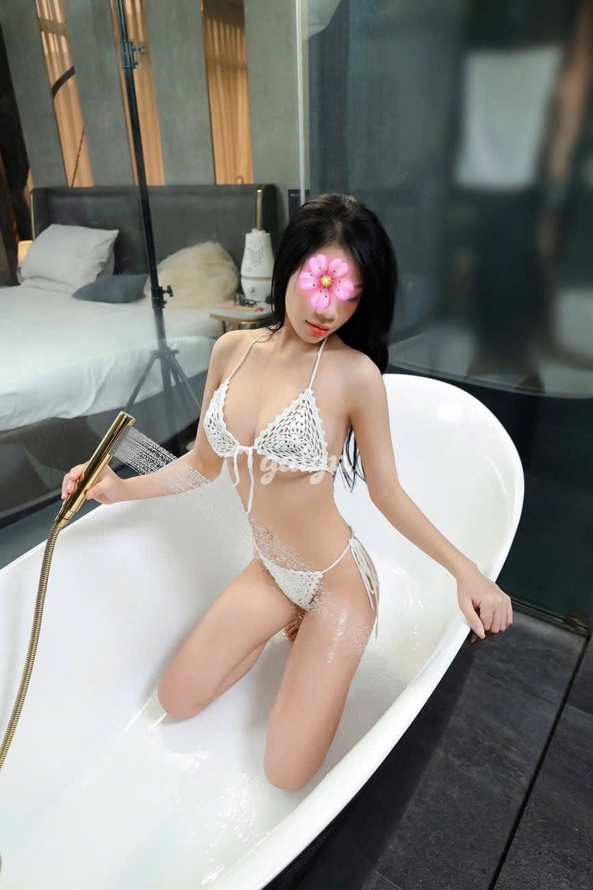 ❤️ Anh Thư ❤️ Lần đầu đi Làm Mong AE Chỉ Dạy Thêm