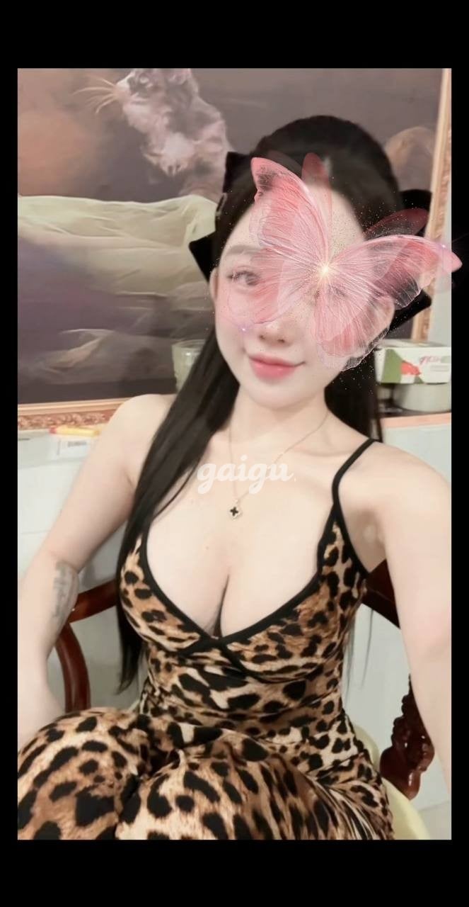 ChiPu - Thiên Thần 2K2 Xinh Vô Đối, Trắng Trẻo  Body Chảy Sữa