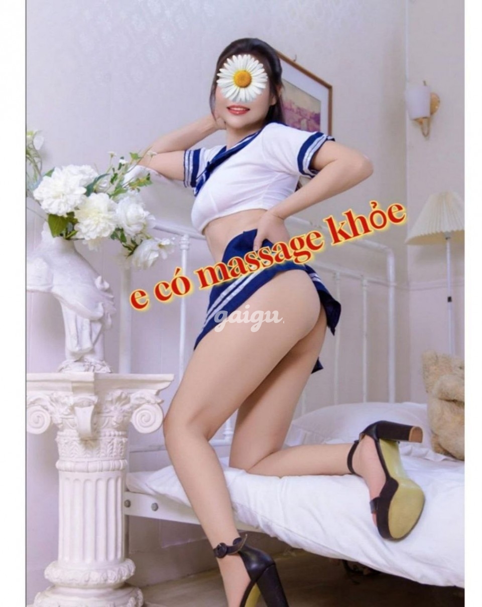 KHÁNH VY DÂM ĐẢNG CHIỀU KHÁCH NHƯ NGƯỜI YÊU 第4张