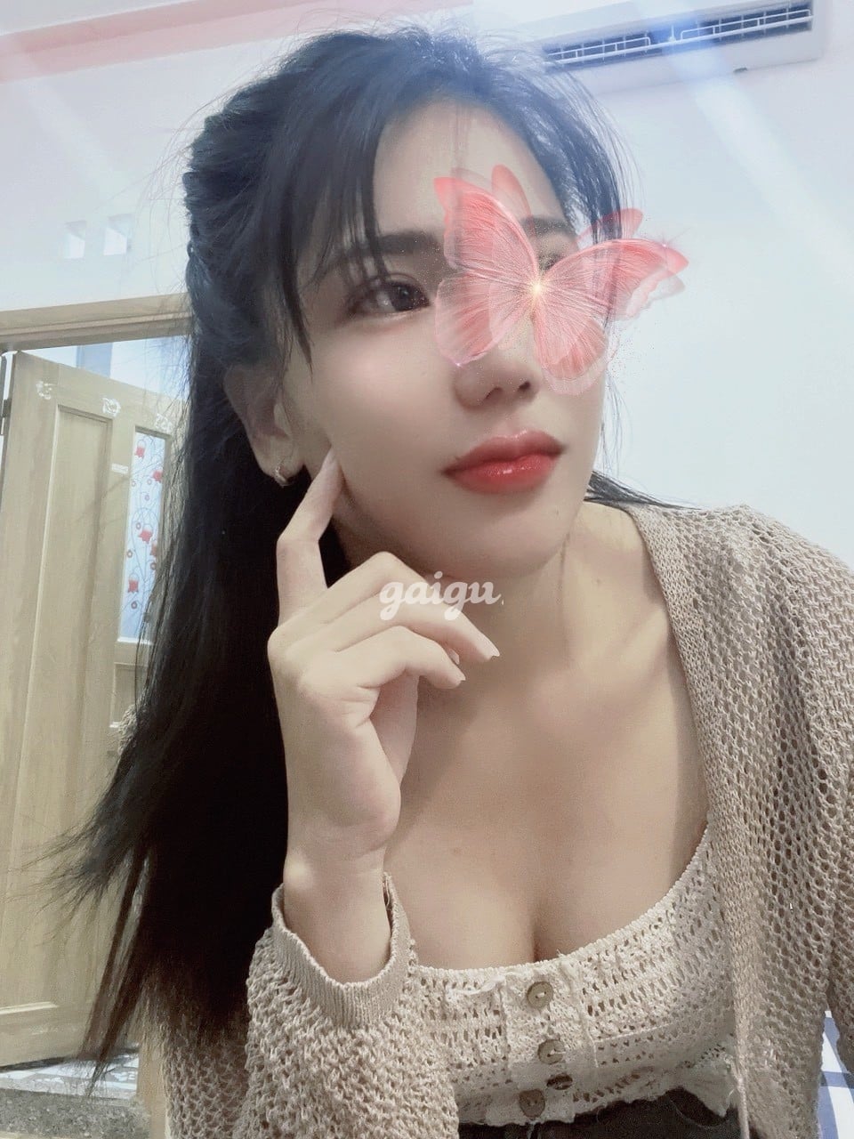 GÁI DÂM BÉ TRÀ LÀM TÌNH BAO PHÊ CHIỀU KHÁCH NHƯ THƯỢNG ĐẾ 第5张