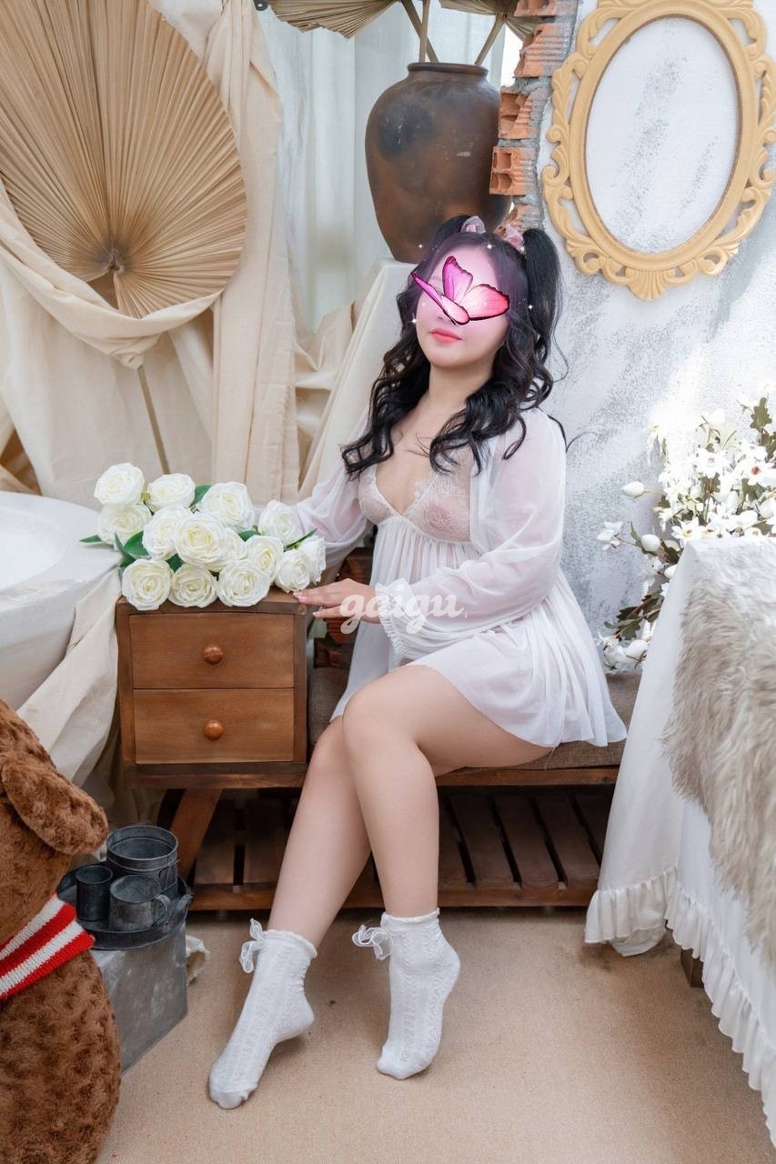 HOT PHƯƠNG HÀ_HÀNG XẢ STRESS_THẦN DÂM CHIỀU KHÁCH RẤT SEXY 第3张
