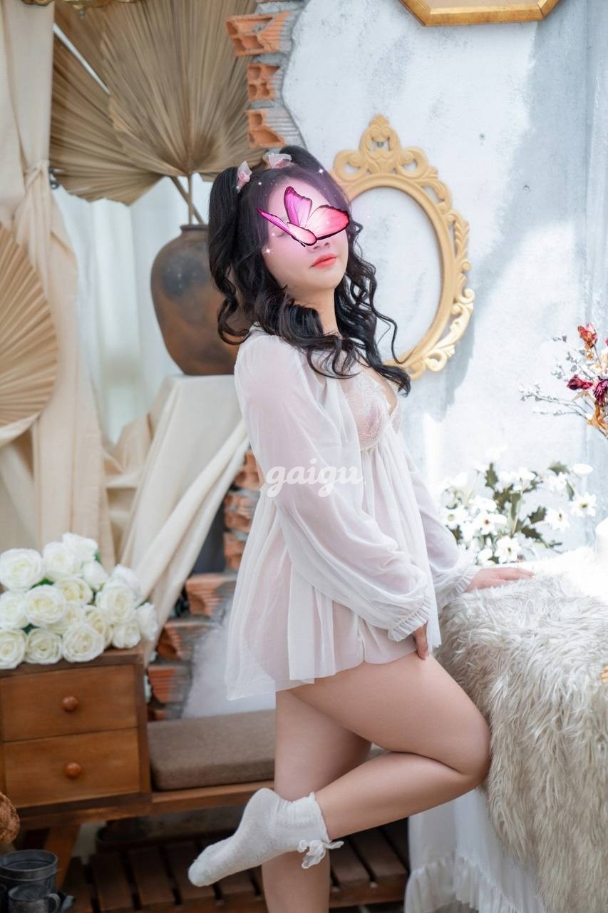 HOT PHƯƠNG HÀ_HÀNG XẢ STRESS_THẦN DÂM CHIỀU KHÁCH RẤT SEXY 第5张