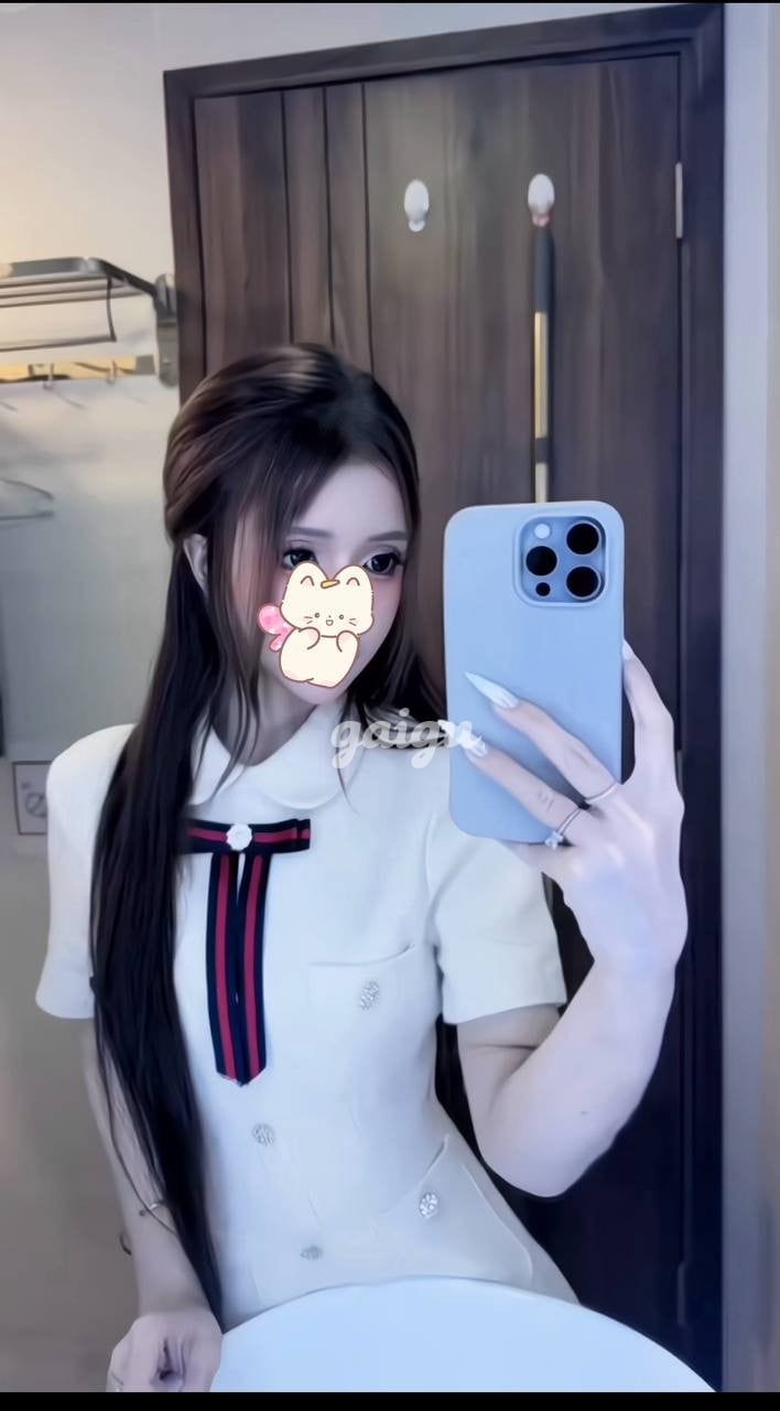 SIÊU PHẨM Mia - Thiên Thần 2K4 Mới Lớn, Tiểu Muội Douyin Hồng Hào