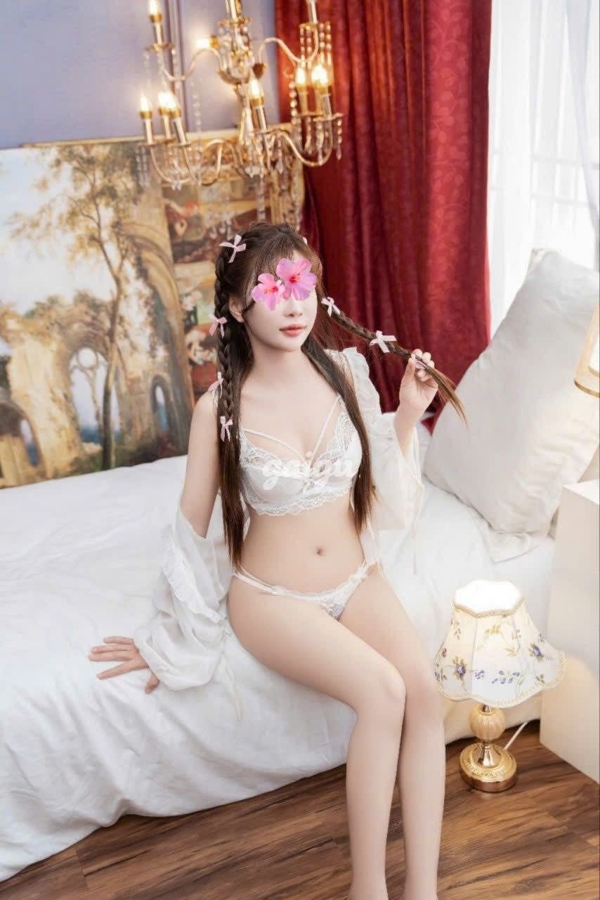 NEW DIỄM TRINH MASSAGE PHÊ TÊ TÁI,BÚ MÚT SƯỚNG TẬN NÓC