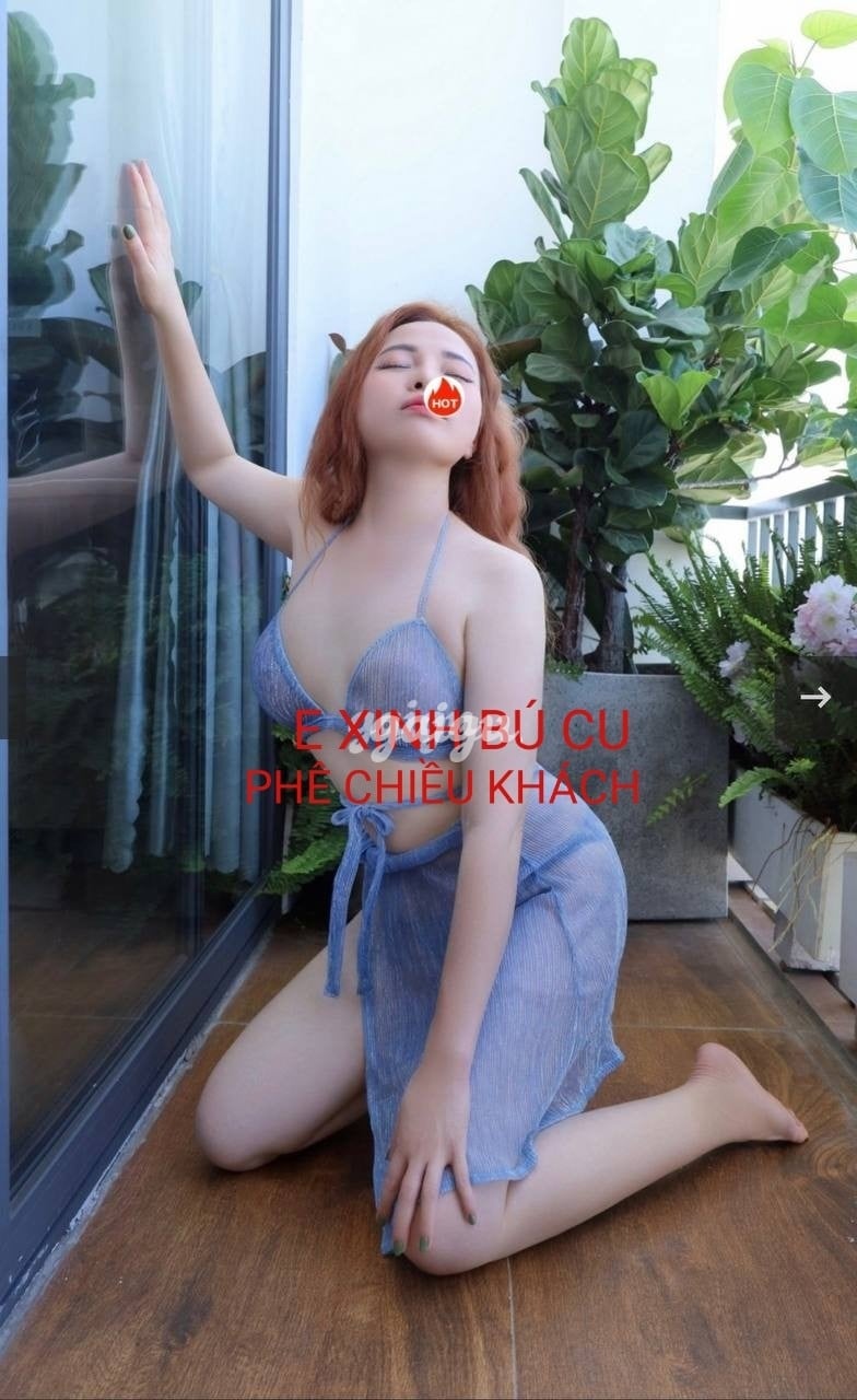 NHƯ  UYÊN XINH XẮN TUYỆT PHẨM BÚ CU ĐÁ BI LÚC CÁN RẤT DÂM VÀ CHIỀU KHÁCH