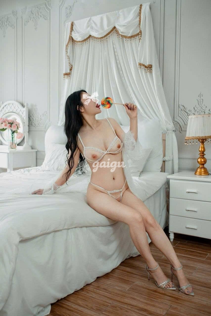 QUỲNH NGA XINH SANG BODY BỐC LỬA CUỐN HÚT 第5张