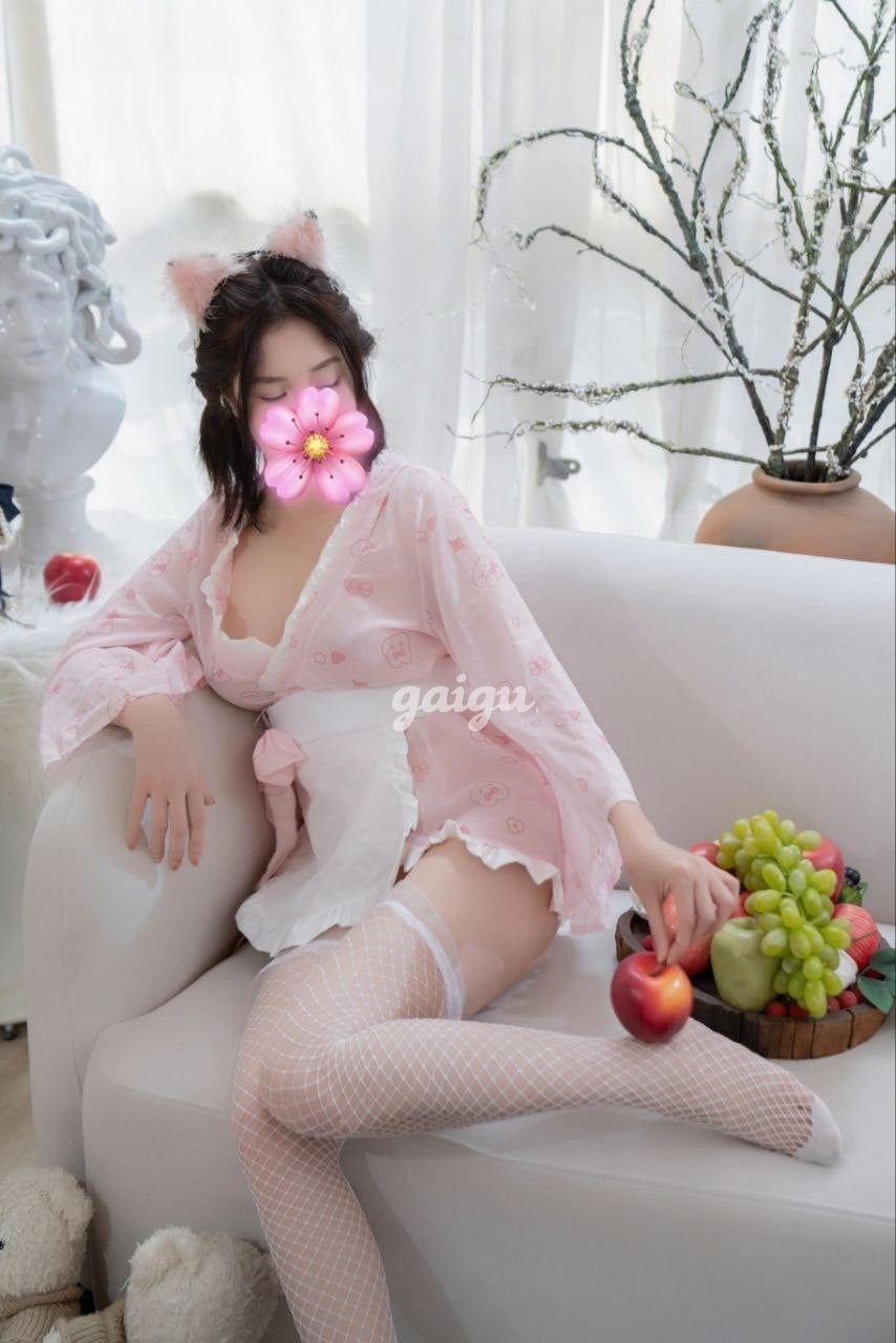 Khánh Chi- Nhỏ Nhắn, Ngoan Dâm Và Rất Chiều Khách 第8张