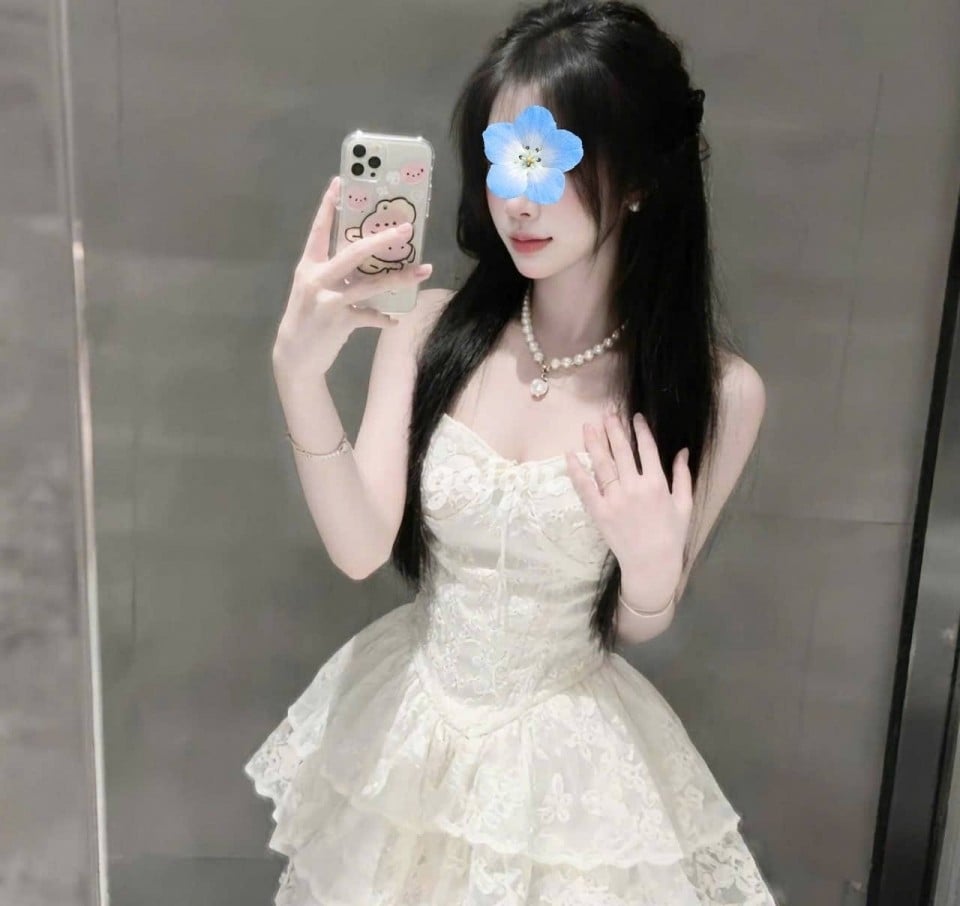 Tuệ Nhi- Em Hàng Ngon Tươi Xanh Hấp Dẫn!!