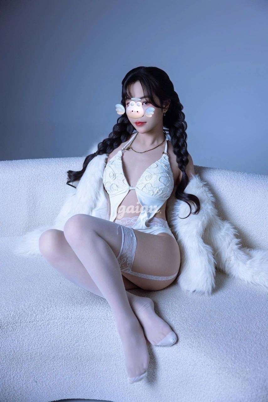 Tuệ Nhi- Em Hàng Ngon Tươi Xanh Hấp Dẫn!! 第3张