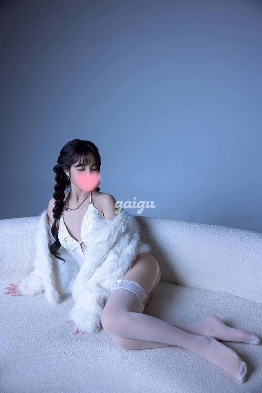 Tuệ Nhi- Em Hàng Ngon Tươi Xanh Hấp Dẫn!! 第5张