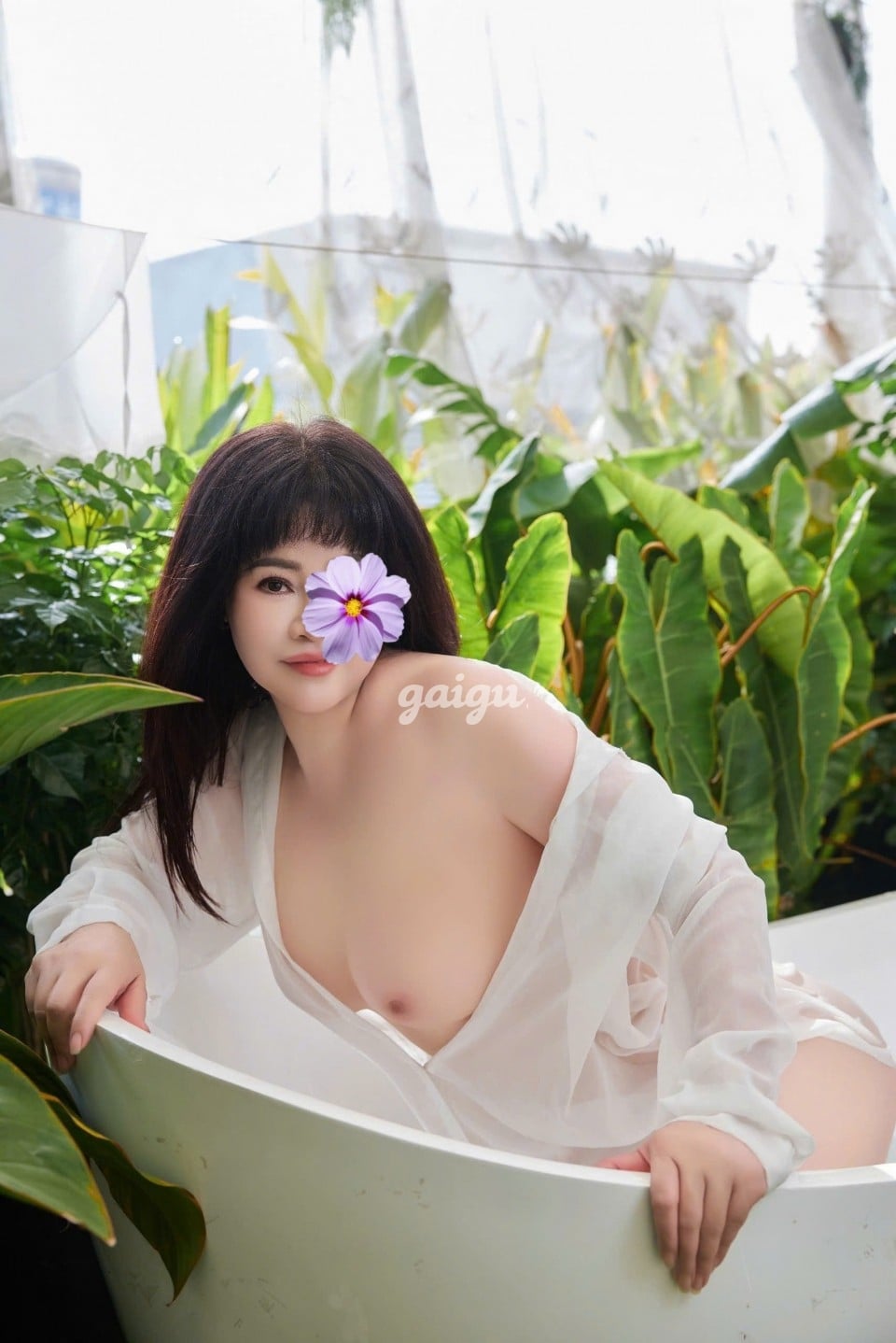 QUYÊN NHI XINH XẮN VÚ TO SEXY BÚ CU ĐI ĐƯỜNG LƯỠI ĐIÊU LUYỆN DÂM CHIỀU KHÁCH 第4张