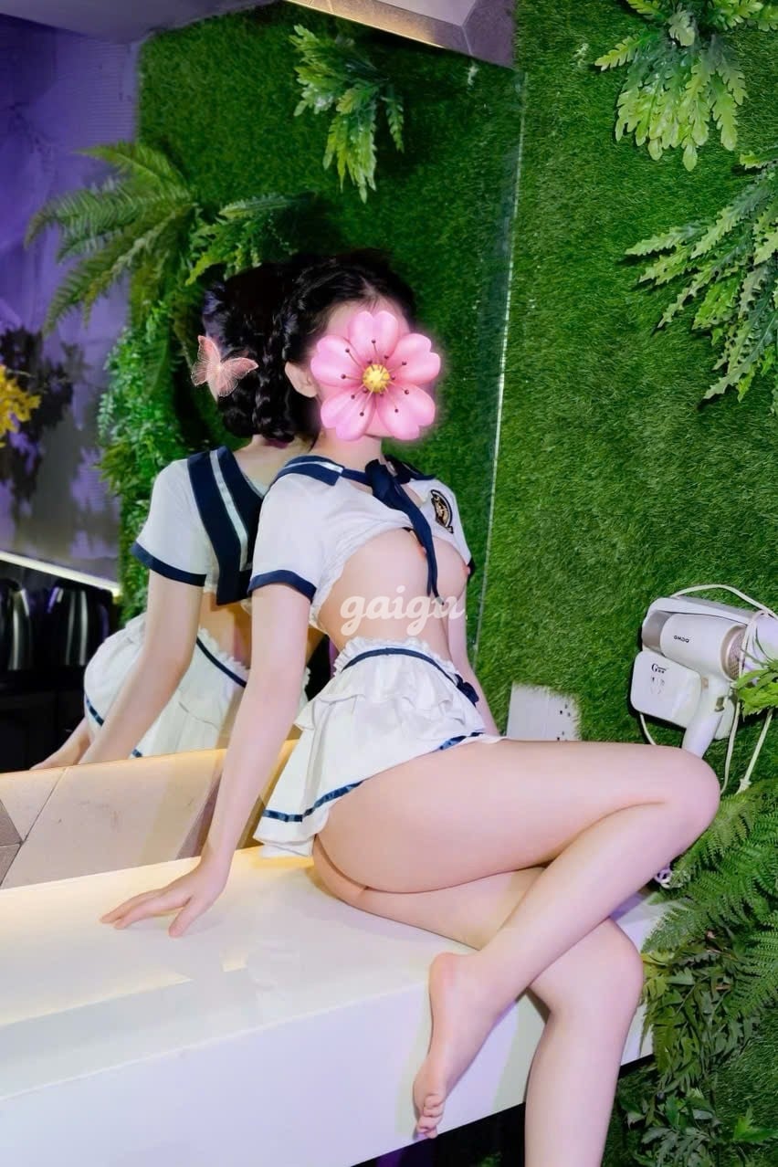 GÁI TEEN GIA HÂN_ ĐÁNG YÊU, DỄ THƯƠNG, RẤT BIẾT NGHE LỜI