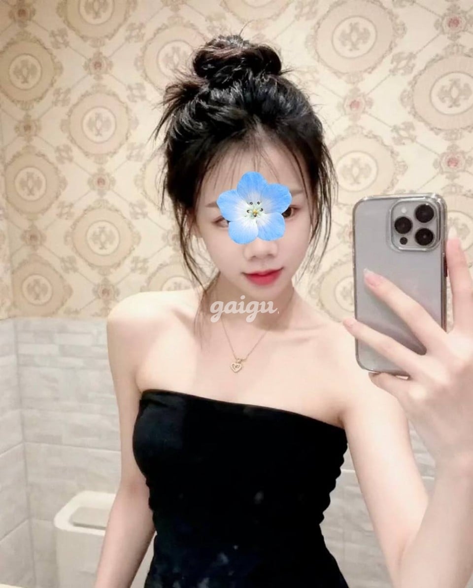 Bé Thỏ- Em Hàng Dể Thương, Dâm Yêu Hấp Dẫn!!!
