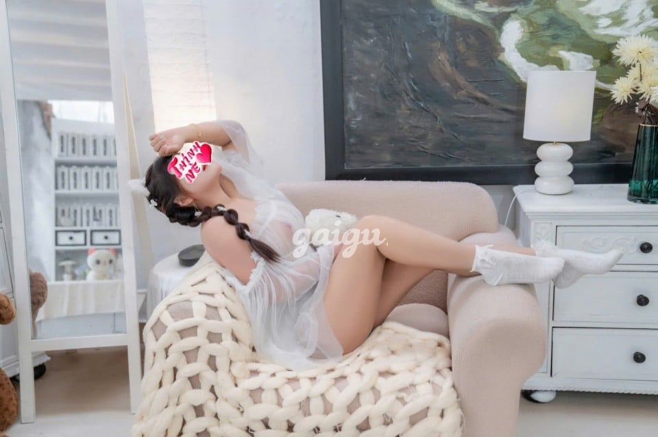 GÁI DÂM MỸ LINH GIÁ RẺ LÀM TÌNH MAX PHÊ NHÉ AE 第3张