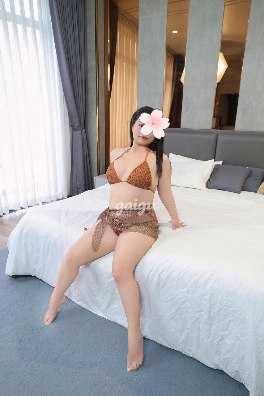 HÀ PHƯƠNG XINH CHIỀU CHUỘNG KHÁCH BÚ LIẾM BÀI BẢN NHƯ PHIM SEX NHẬT 第6张