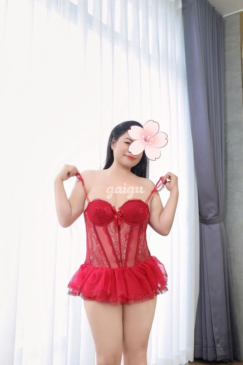 HÀ PHƯƠNG XINH CHIỀU CHUỘNG KHÁCH BÚ LIẾM BÀI BẢN NHƯ PHIM SEX NHẬT 第7张