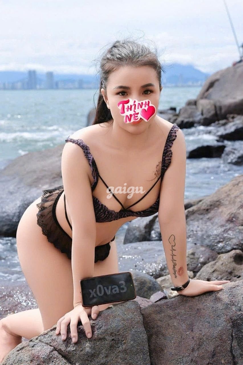 [ BAO PHÒNG ] Vân Trang 2k4 VUI VẺ - NHIỆT TÌNH 第2张