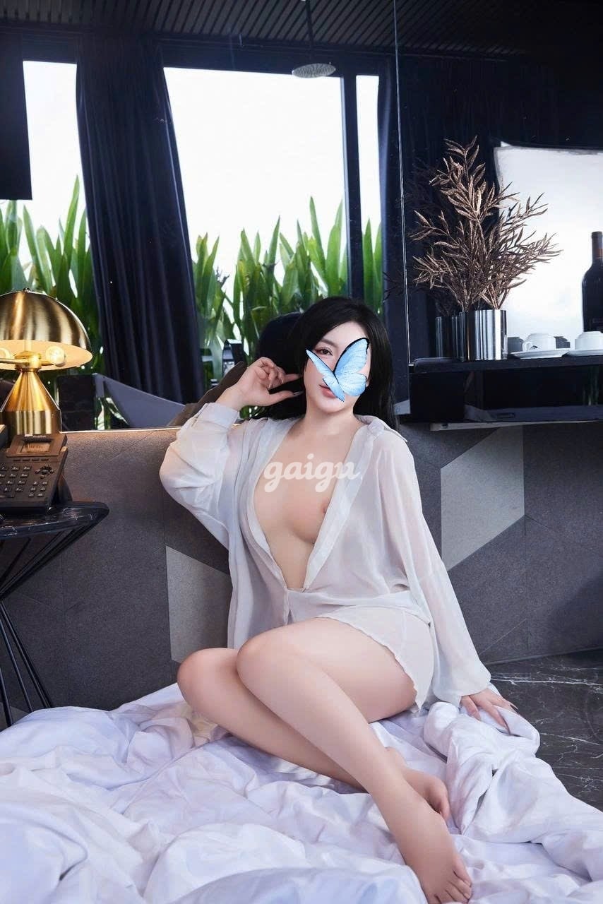 Hot ⭐ Pé Sửa Xinh Đẹp Chiều Chuộn Như Nhân Tình 第5张