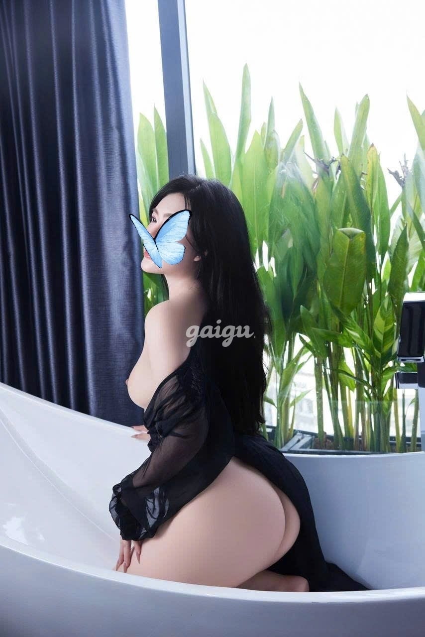 Hot ⭐ Pé Sửa Xinh Đẹp Chiều Chuộn Như Nhân Tình 第7张