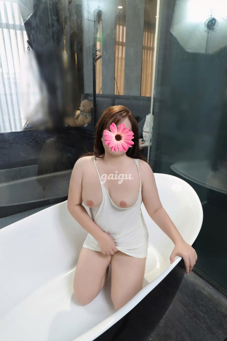 THÚY DIỄM GIRL VÚ TO, DA TRẮNG, CHUPPY CHIỀU KHÁCH 第5张