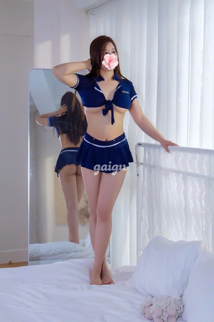 LINH ĐAN - GÁI DÂM MỚI LÊN SÓNG - LÀM TÌNH ĐIÊU LUYỆN - BÍM CO BÓP NHIỀU NƯỚC 第2张
