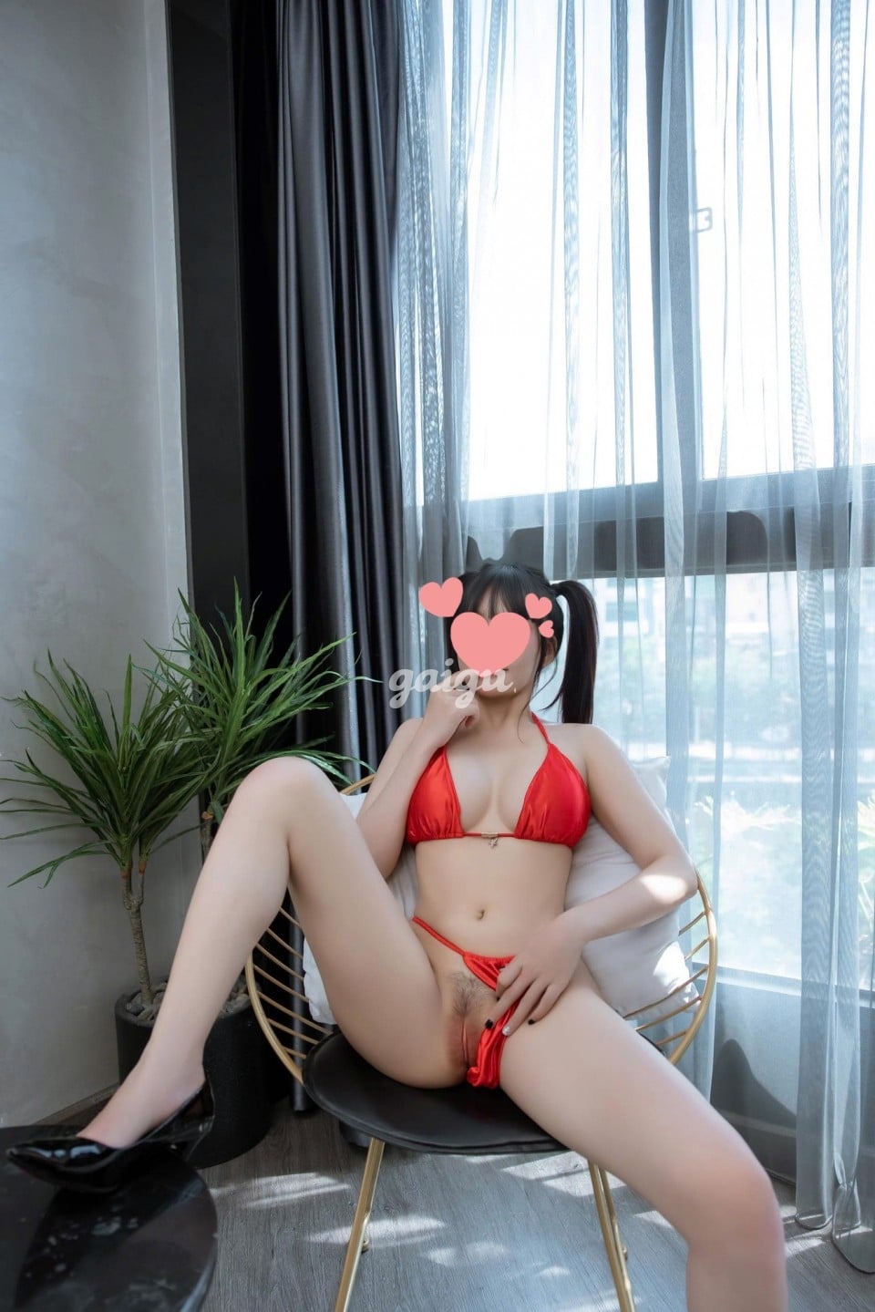 KHÁNH HUYỀN GÁI XINH VỚI BODY KHÔNG THỂ TUYỆT VỜI HƠN - YÊU CHIỀU CHECKER SỐ 1