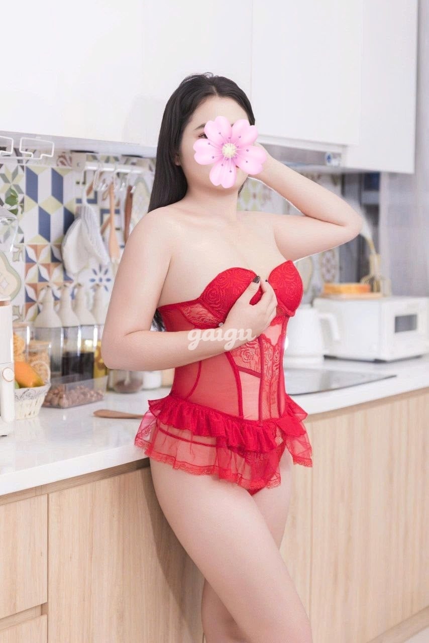 Nhi Linh- Em Gái Mới Lớn, Lần đầu đi Làm 第2张