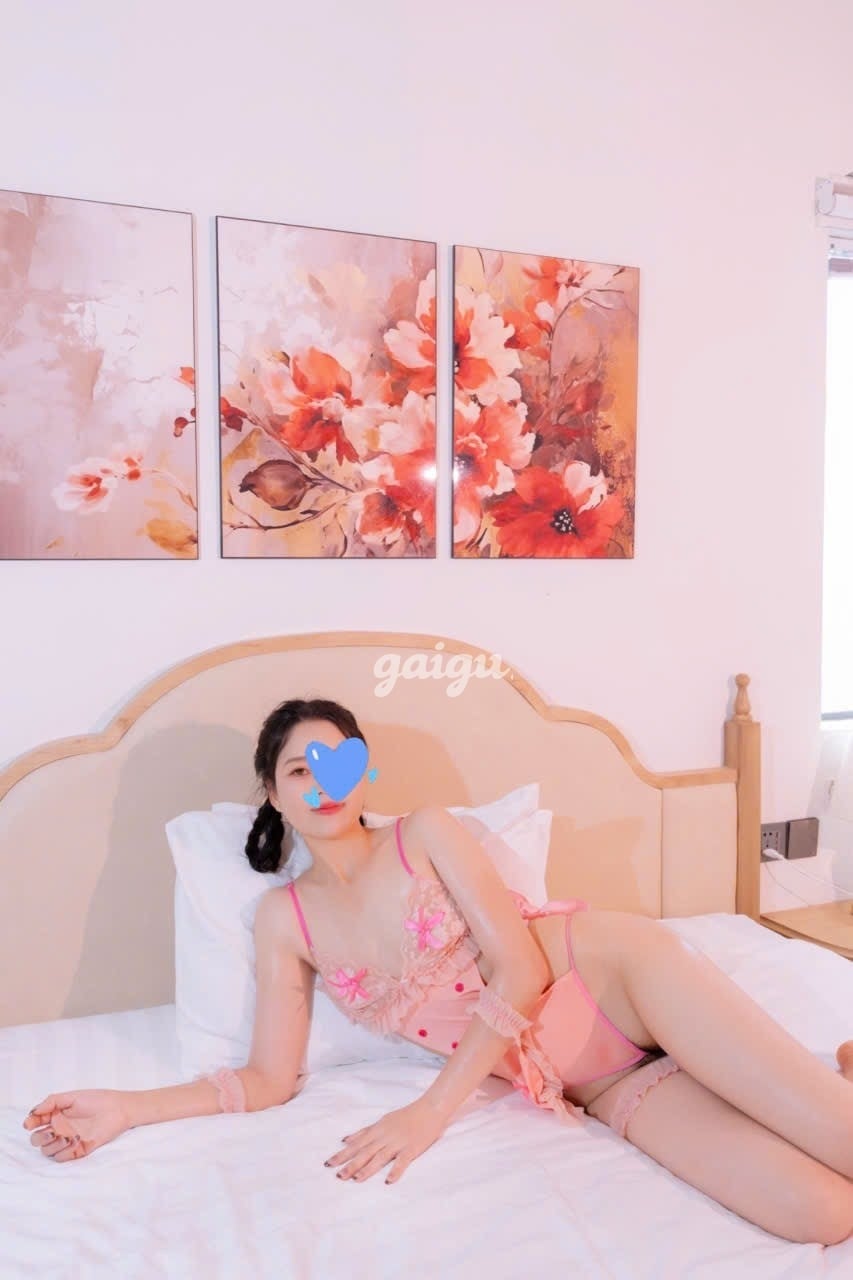 Phương Linh- Em Hàng Nhẹ Nhàng , Dâm Ngon Ngoan! 第2张