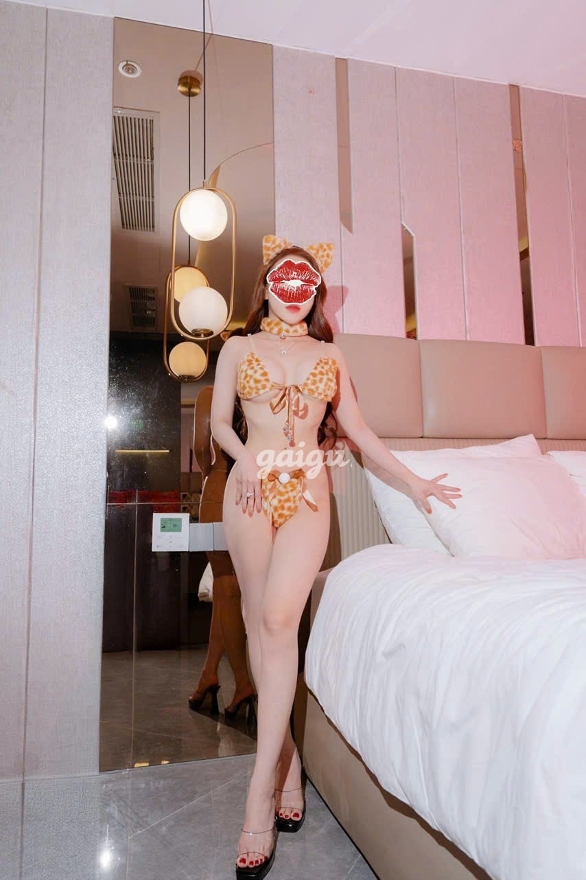 GÁI DÂM MIU MIU BODY GỢI CẢM CHÂN DÀI MIÊN MAN LÀM TÌNH MAX PHÊ 第5张