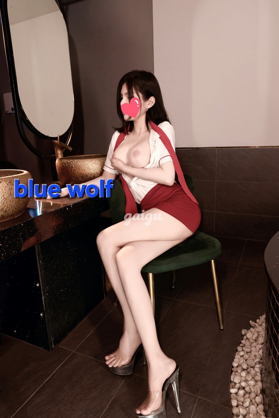 Bé Thư Kỳ _ Siêu Mẫu Cực Xinh Mình Dây Mong Manh Chân Dài Như Mía