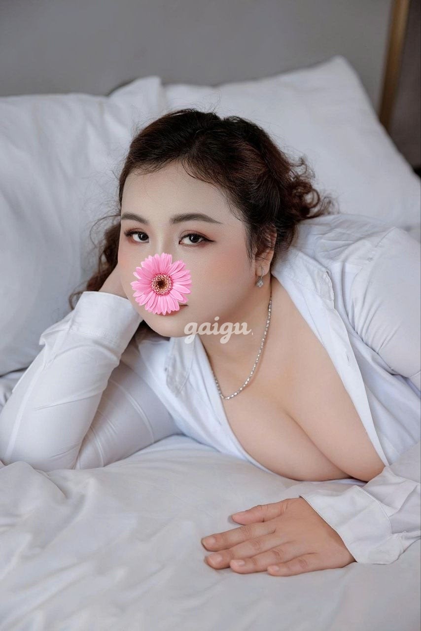 AN NHIÊN - Sexy Dâm Nũ - Ngọt Xinh Chiều Khách